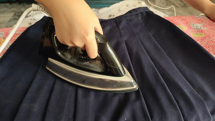 how to iron a pleated skirt